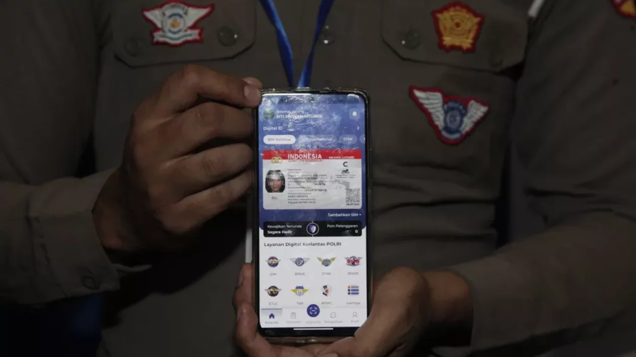 Uji Coba SIM Digital Mulai Berlaku, Cukup Tunjukkan HP