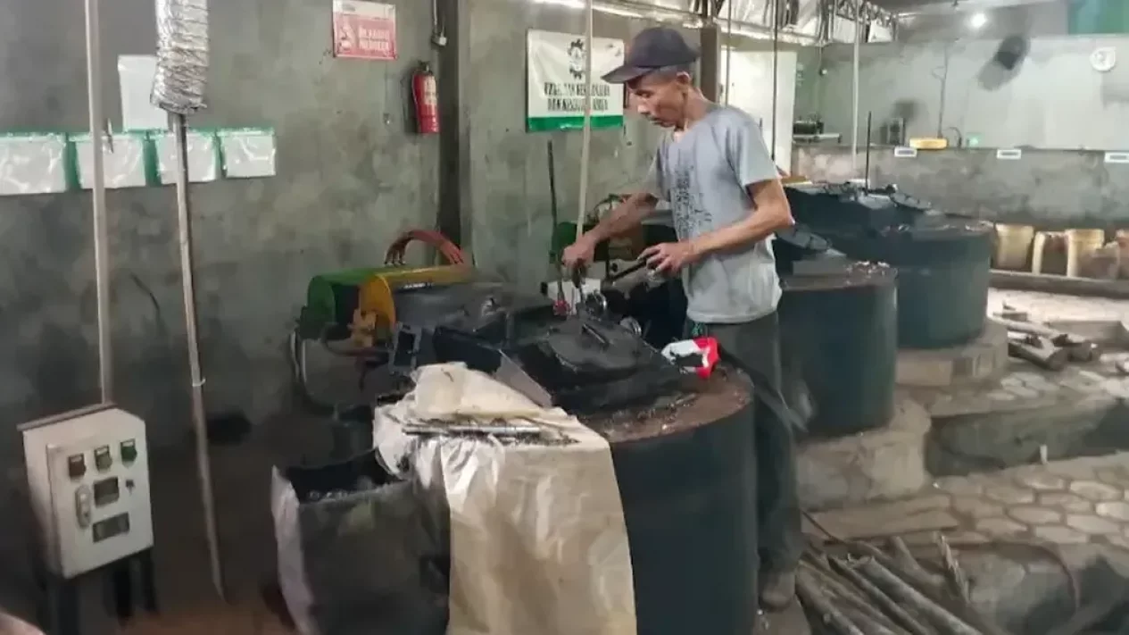 Membuat Solar dari Sampah: Inovasi BRIN Atasi Plastik