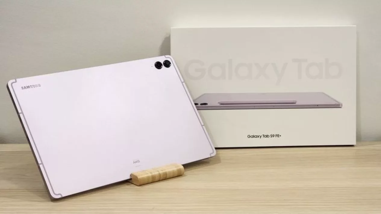 tablet Samsung Galaxy Tab S9 FE+ Solusi Kerja Praktis