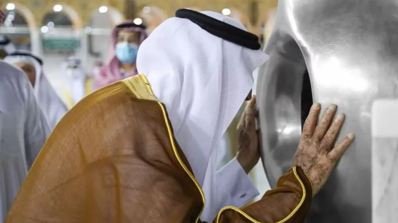 Asal-usul Hajar Aswad secara Ilmiah: Benarkah dari Meteorit?