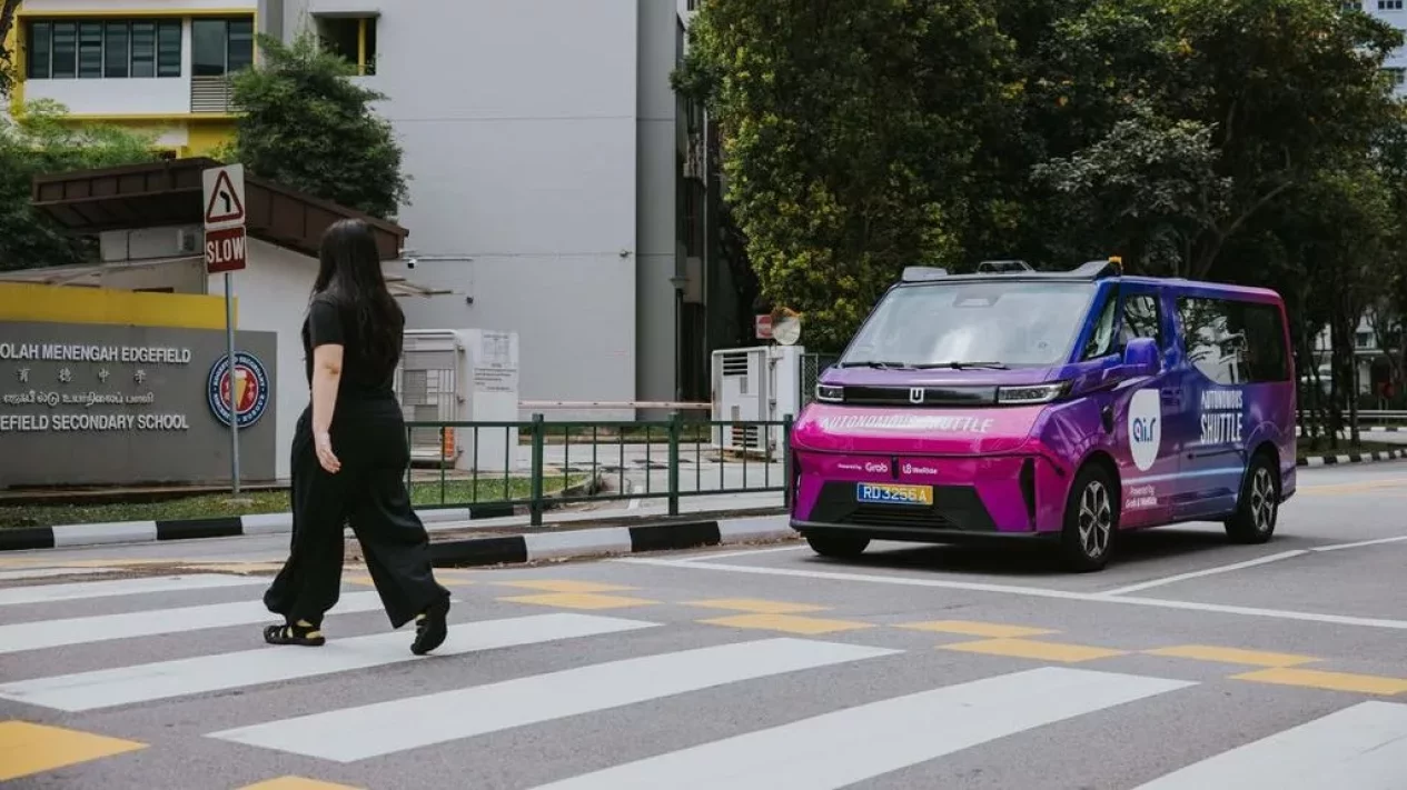 Layanan Robotaxi Grab Singapura Resmi Beroperasi di Punggol