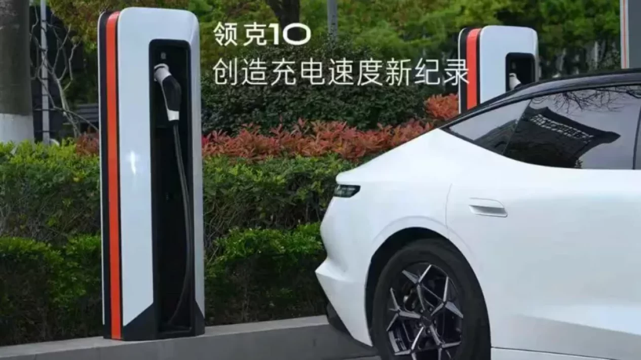 Teknologi Pengisian Cepat Mobil Listrik Lynk &amp; Co Libas BYD