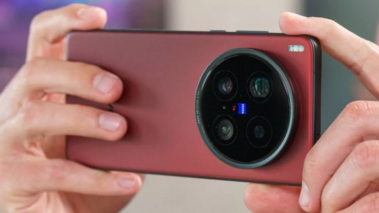 Spesifikasi Vivo X300 Ultra Resmi Global, Kamera ZEISS 200 MP