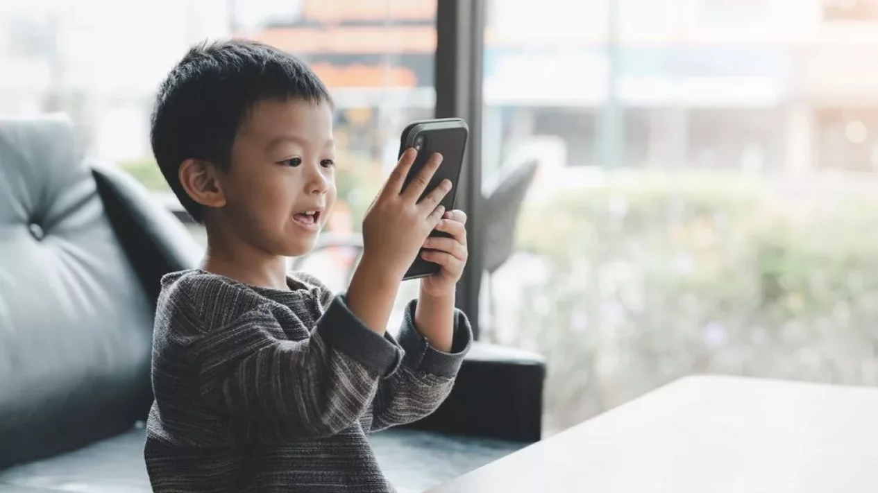 Pembatasan Usia YouTube Indonesia Berlaku, Nasib YouTube Kids?