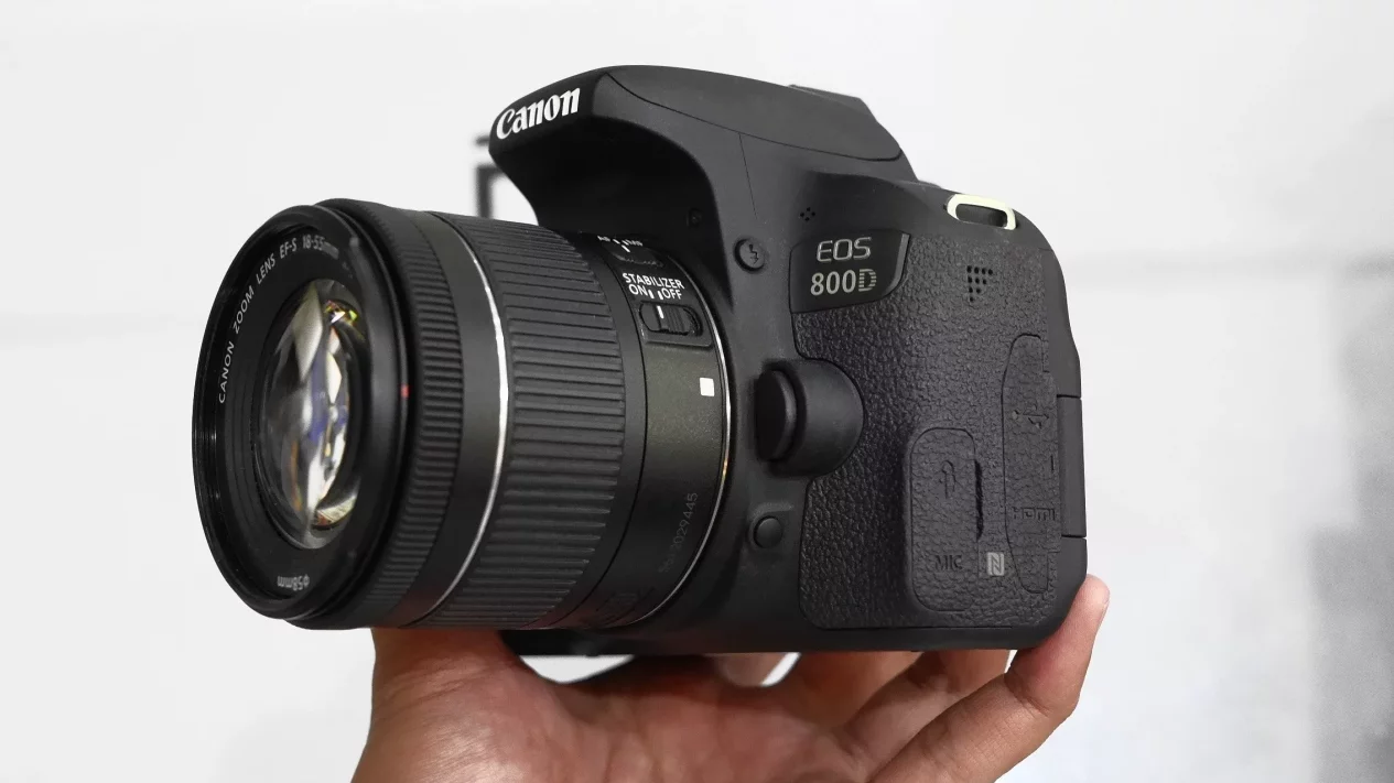Kamera Canon EOS 800D: DSLR Autofokus Cepat, Kualitas Tinggi, Harga Terjangkau