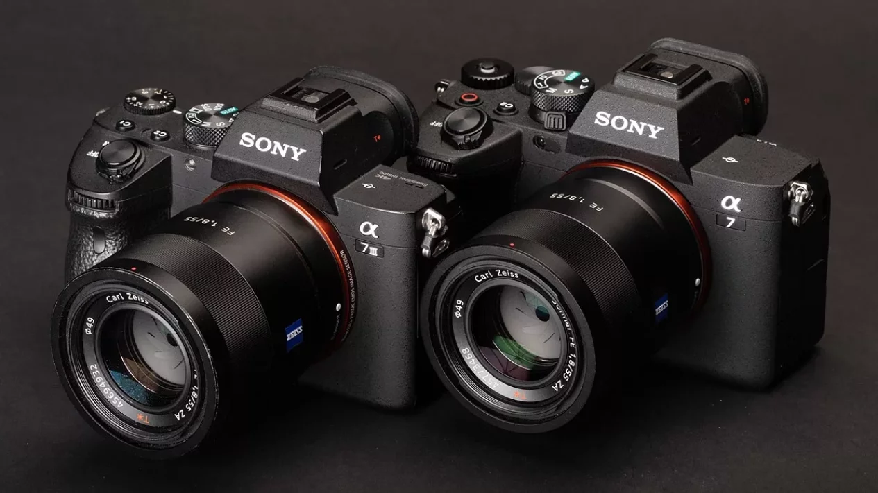 Perbandingan Sony a7S III vs a7 III: Duel Kamera Mirrorless Jagoan Sony!