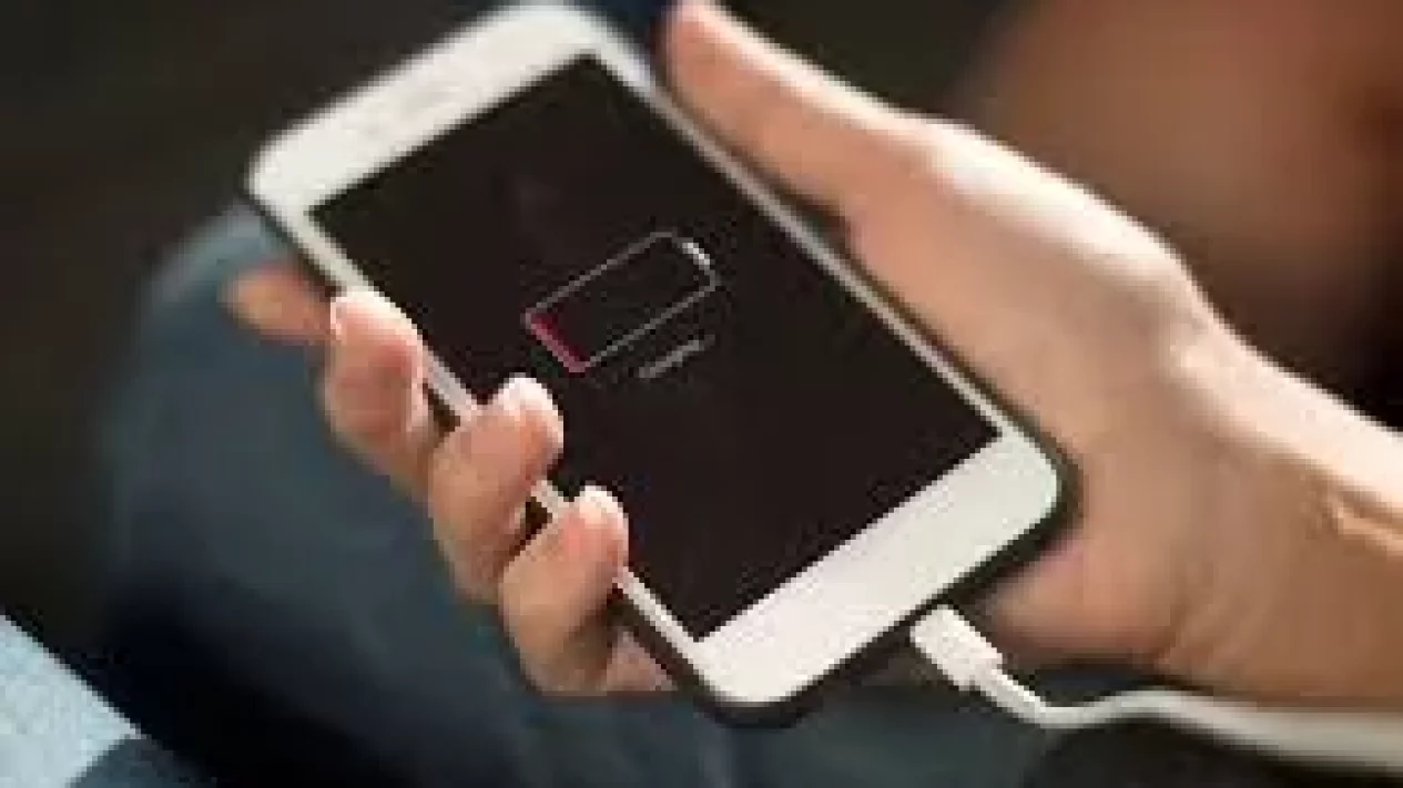 Bikin Emosi! Ternyata 6 Kebiasaan Sepele Ini Bikin Baterai HP Jebol