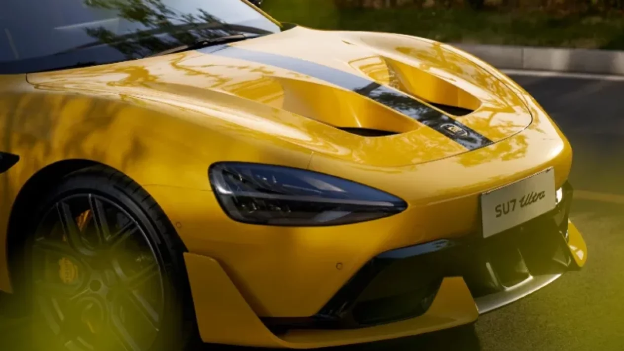 Xiaomi SU7 Ultra Siap Melaju di Lintasan Virtual Gran Turismo