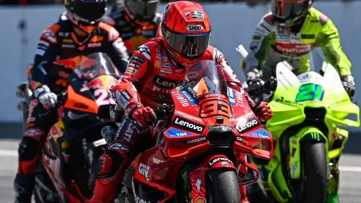 Hasil MotoGP Hungaria 2025: Marquez Menang Usai Balapan Penuh Drama