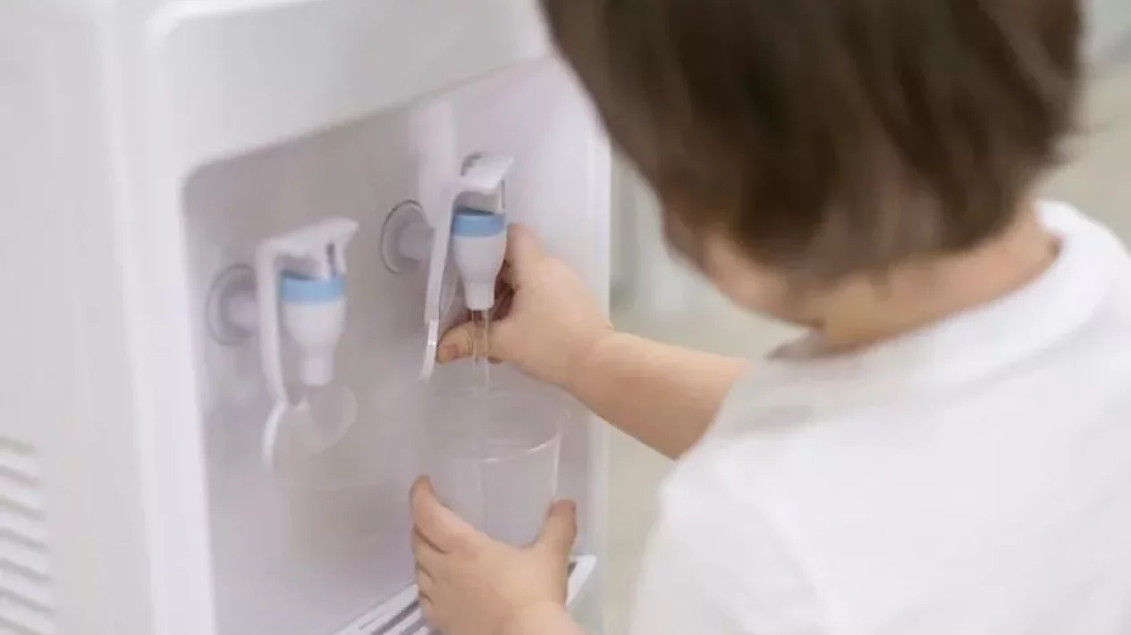 Dispenser Tidak Dingin Lagi: Ini 6 Penyebab dan Solusi Praktisnya!