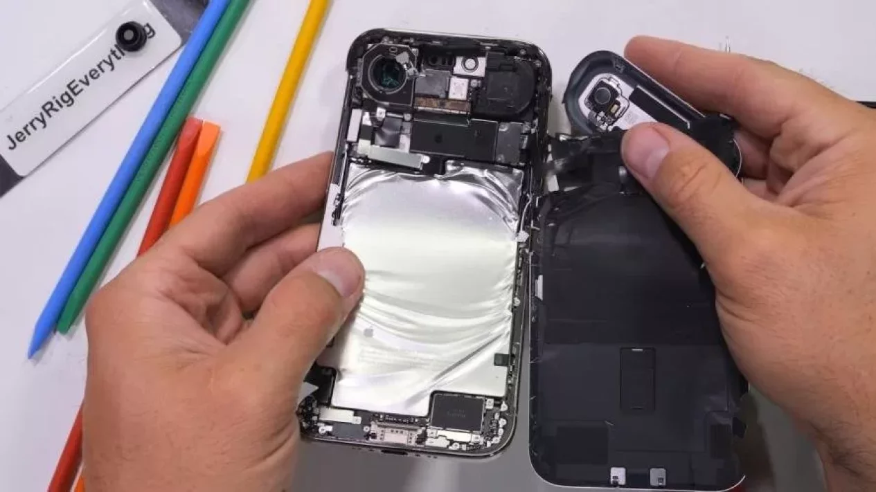 5 Fakta Mengejutkan Desain Internal iPhone Air yang Viral!
