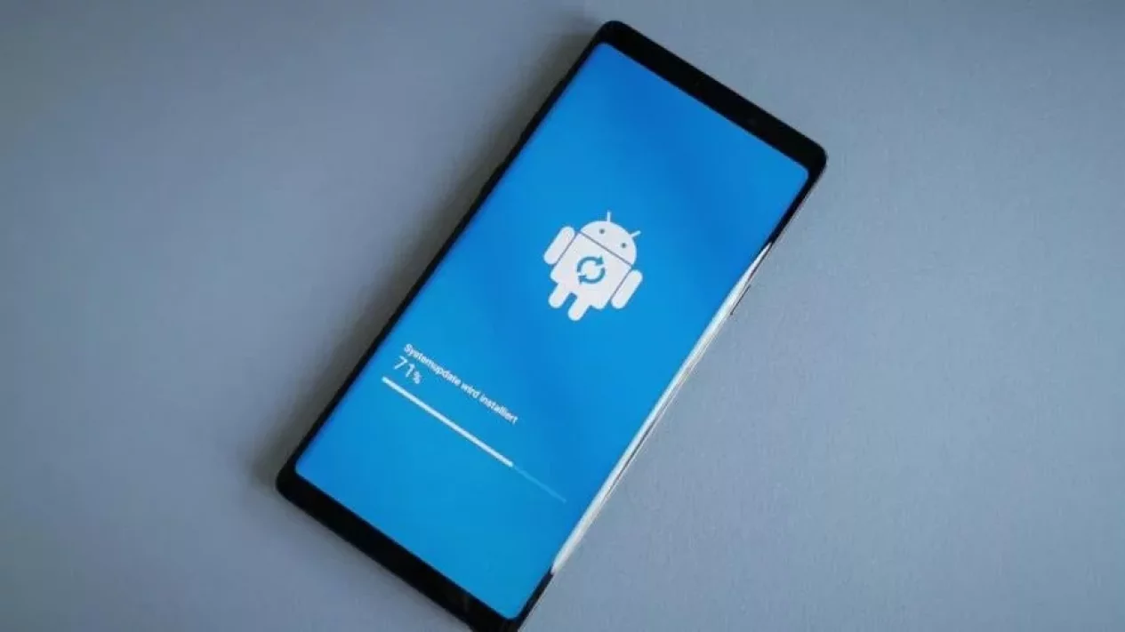 Waspada! Ini 5 Bahaya Jarang Update Software HP di iPhone &amp; Android
