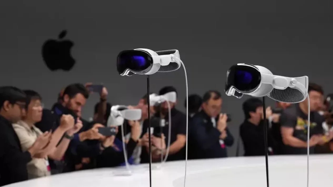 Keputusan Mengejutkan! Apple Setop Garap Versi Murah Vision Pro, Ini 3 Alasan Utamanya