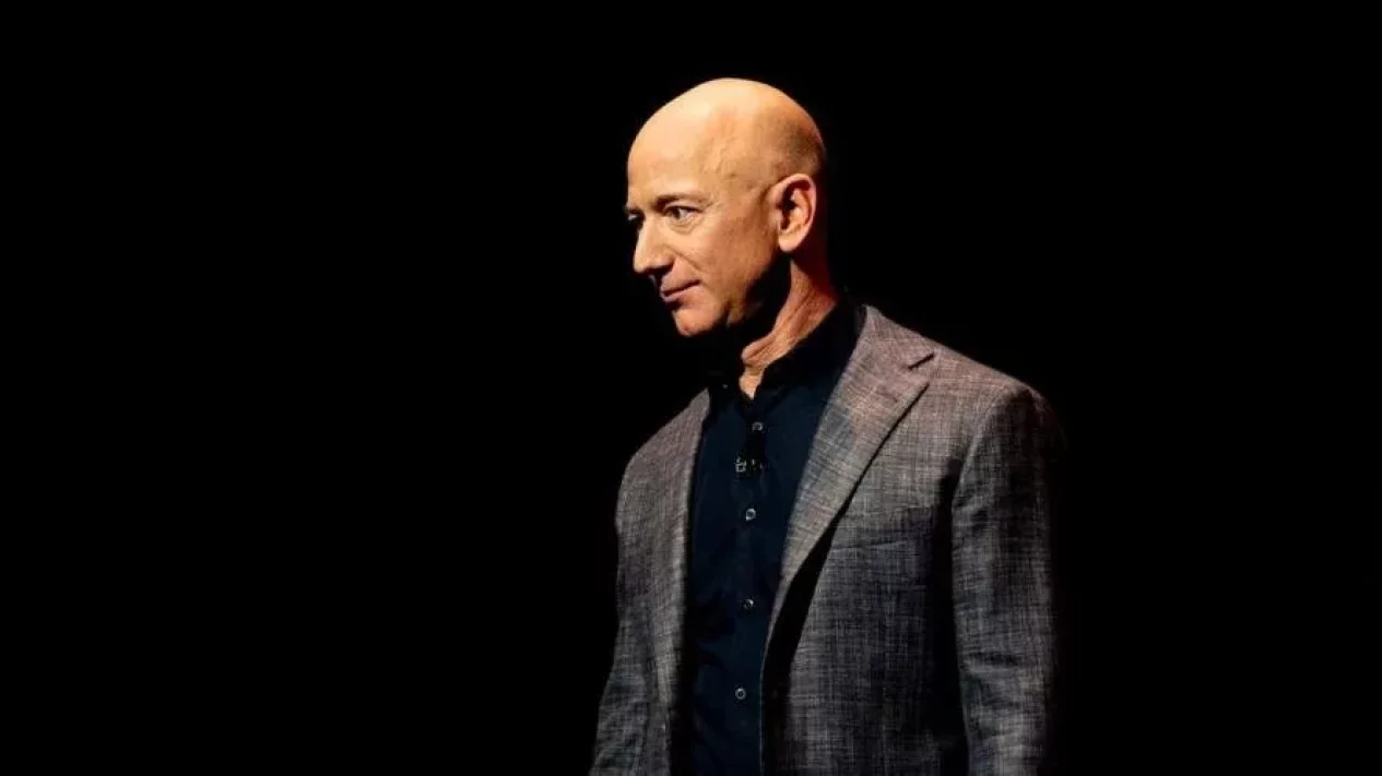 3 Alasan Jeff Bezos Ingin Bangun Pusat Data Luar Angkasa Raksasa