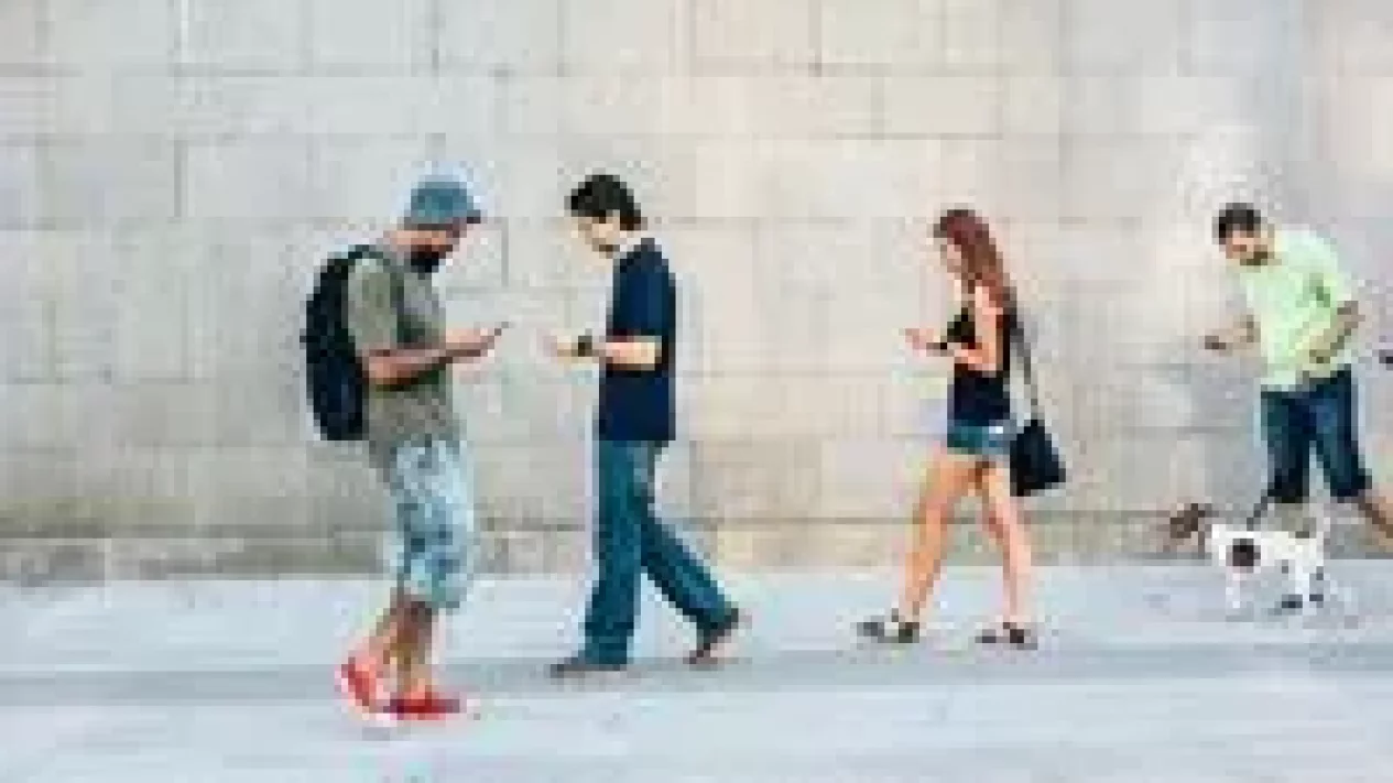 3 Alasan Aplikasi Pesan Tanpa Internet Bitchat Lebih Unggul dari WhatsApp