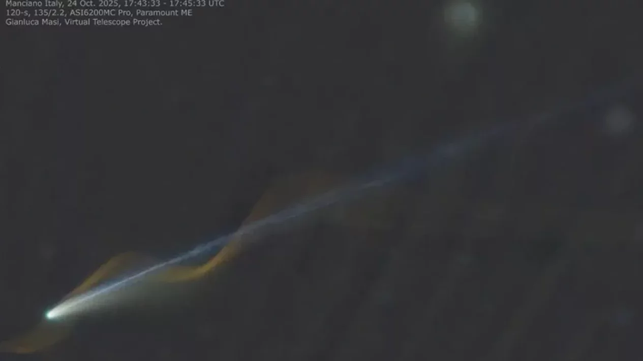 5 Fakta Ilmiah Fenomena Komet Lemmon dan Jejak Meteor Spiral
