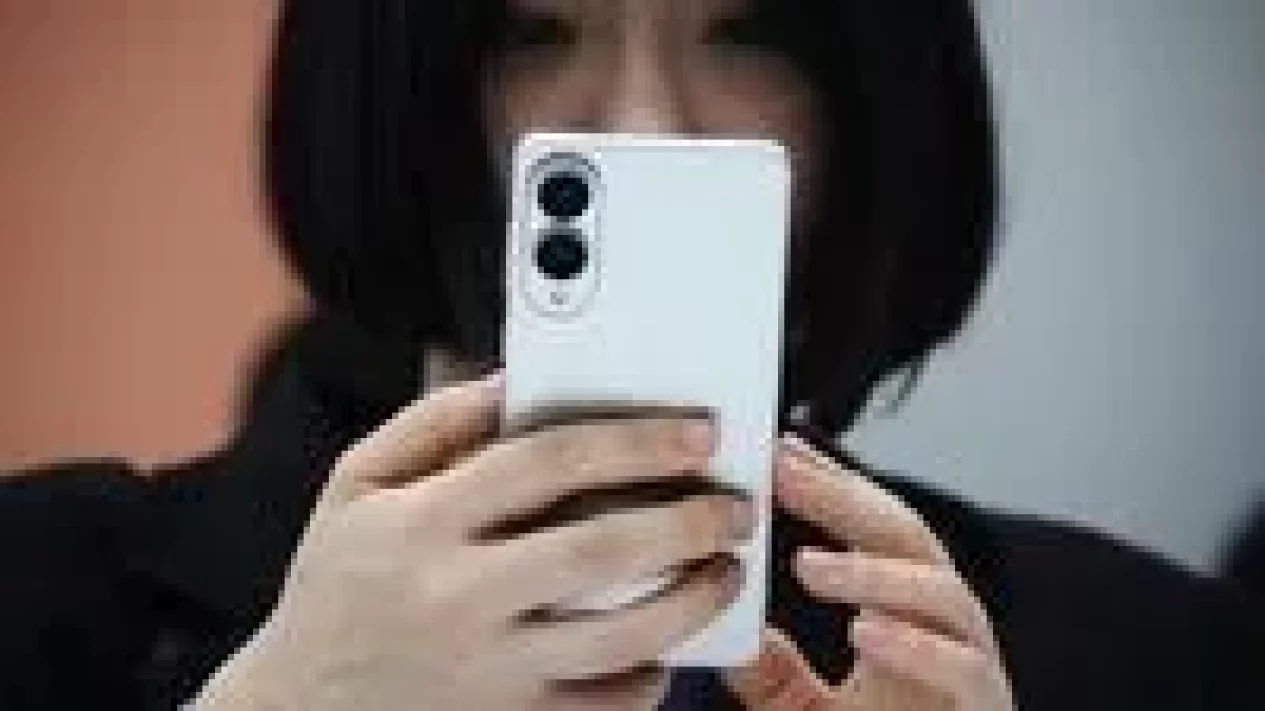 Raja Smartphone Dunia Makin Perkasa: 3 Kunci Sukses Samsung Q3 2025