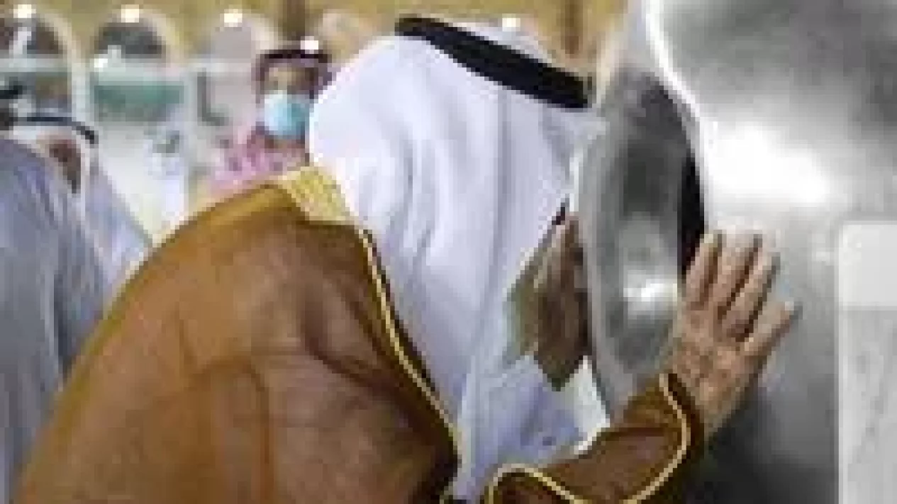 3 Teori Ilmiah Asal Usul Hajar Aswad yang Bikin Peneliti Dunia Penasaran
