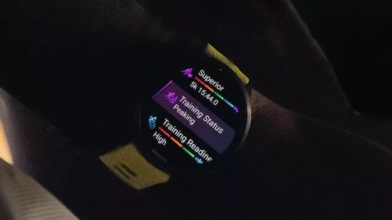 6 Rekomendasi Smartwatch Tahan Air Terbaik untuk Perenang
