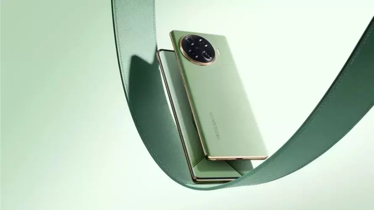 Tecno Spark 20 Pro Plus AMOLED: HP Layar Lengkung Harga 2 Jutaan