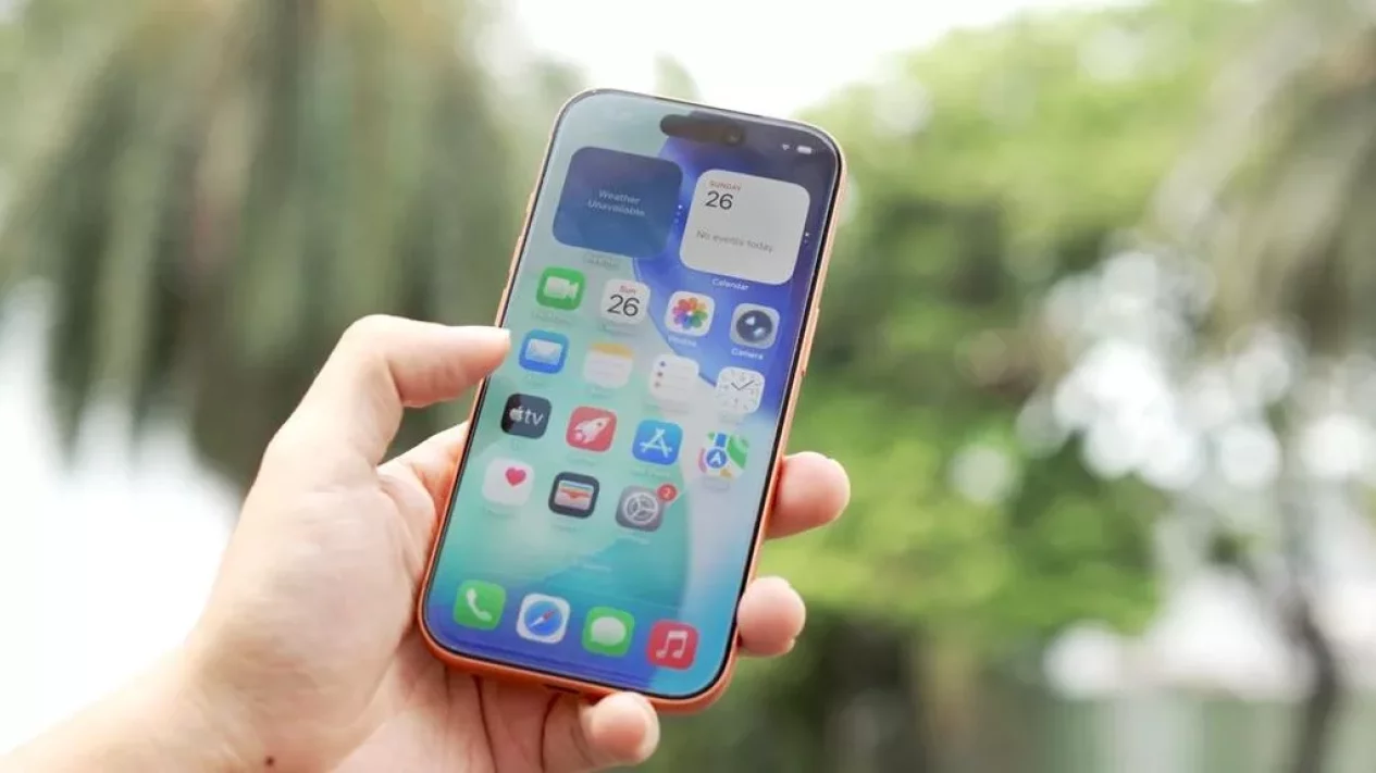 Layar iPhone 18 Standar Rumornya Downgrade, Pakai OLED Lama?