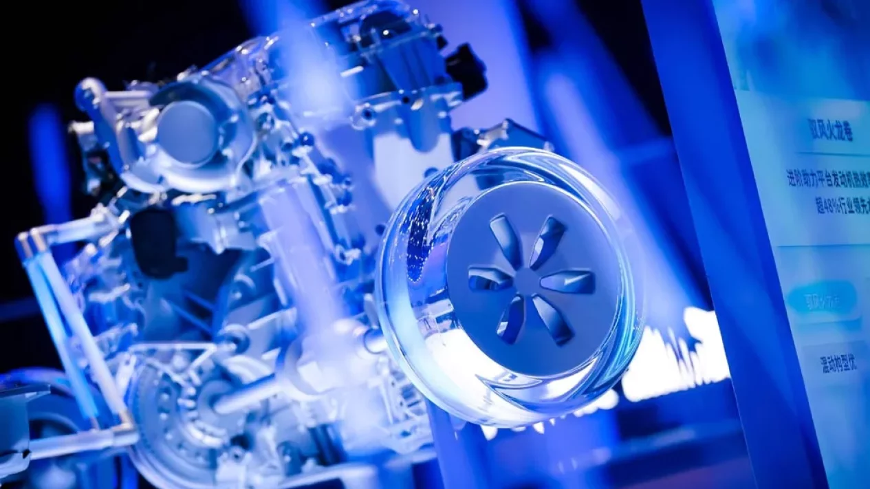 Teknologi Hybrid Geely i-HEV Pecahkan Rekor Dunia Paling Irit