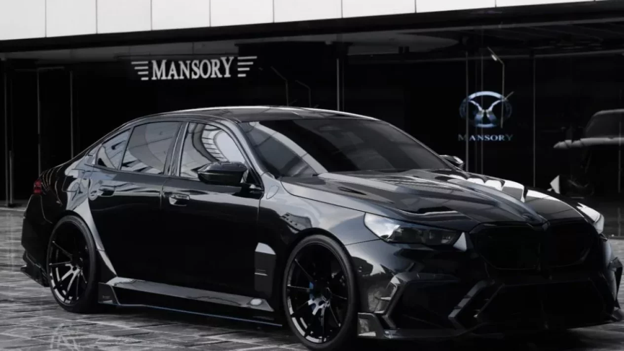 Mansory BMW M5 P850 Pharaohs Edition: Sedan Gahar 850 PS