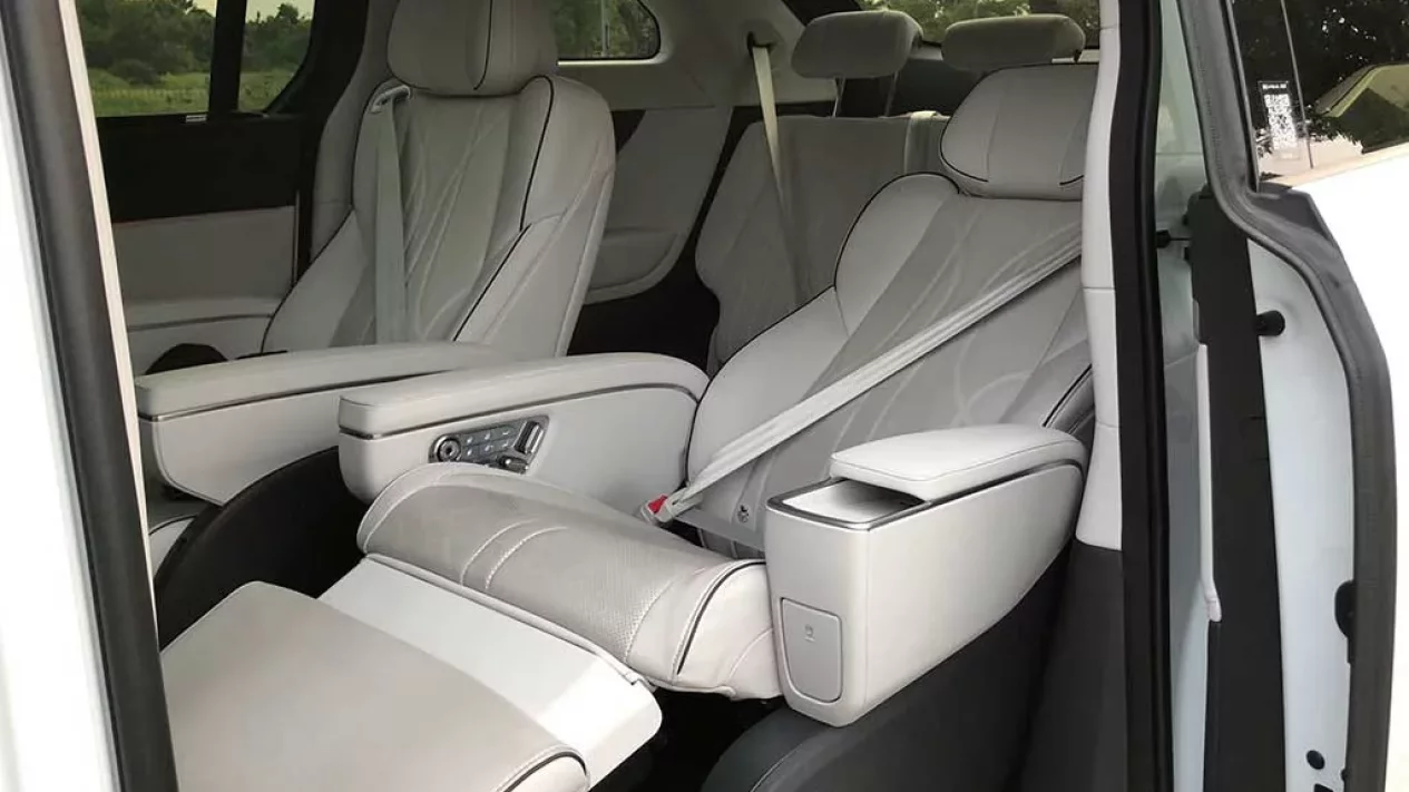 Mobil Captain Seat Murah: Rekomendasi Terbaik dan Harganya