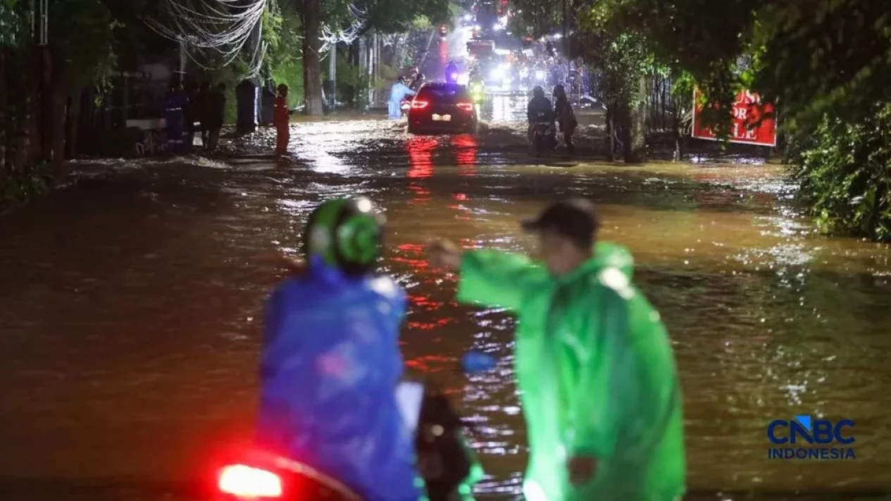 Peringatan Dini Cuaca Ekstrem: Jakarta Siaga Hujan Lebat