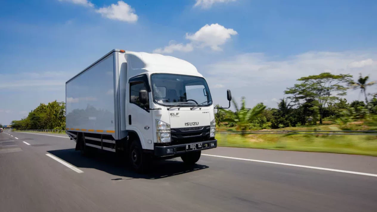Teknik Eco Driving Truk: Rahasia Isuzu Hemat BBM dan Solar