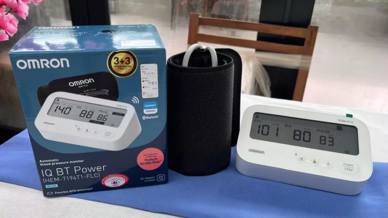Tensimeter Digital Omron Terbaru Mampu Deteksi Risiko Stroke